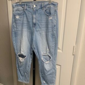 American eagle distressed mom light wash denim jeans size 14 xshort